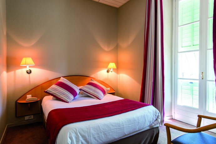 Imagen de la habitación del Hotel Vacances Bleues Le Balmoral. Foto 11