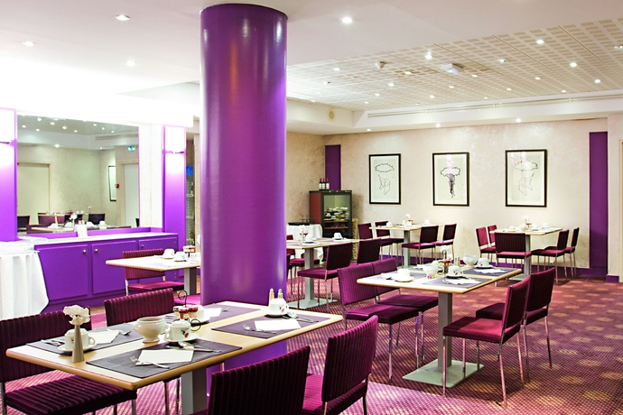 Imagen del bar/restaurante del Hotel Vacances Bleues Villa Modigliani. Foto 3