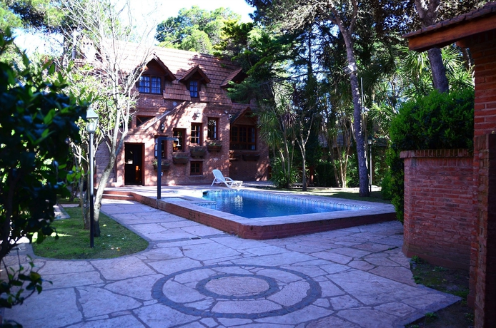 Imagen de la piscina del Hotel Vacances Dorado. Foto 15