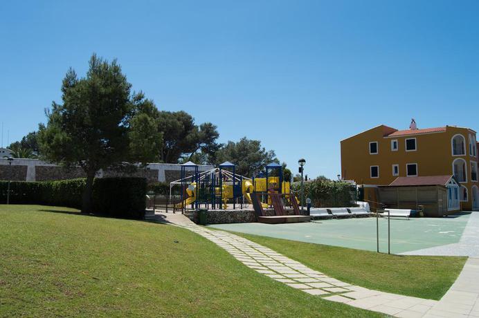 Imagen de los exteriores del Hotel Vacances Menorca Resort. Foto 9