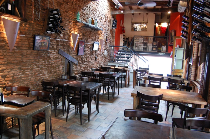 Imagen del bar/restaurante del Hotel Vacances San Telmo. Foto 2