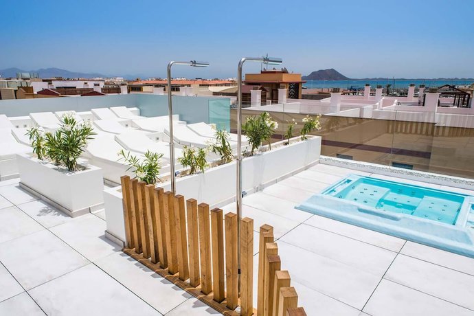 Imagen de la piscina del Hotel Vacanzy Urban Boutique - Adults Only. Foto 19