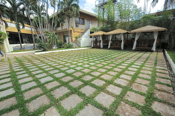 Imagen de los exteriores del Hotel Vacation Cebu. Foto 8