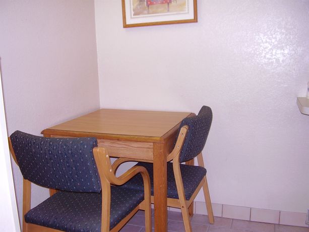 Imagen de los interiores del Hotel Vacation Inn Phoenix. Foto 11