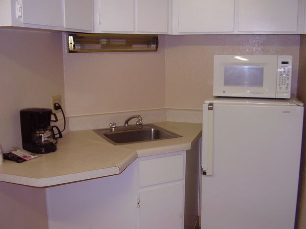 Imagen de los exteriores del Hotel Vacation Inn Phoenix. Foto 10