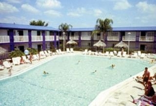 Imagen de la piscina del Hotel Vacation Lodge Maingate. Foto 2