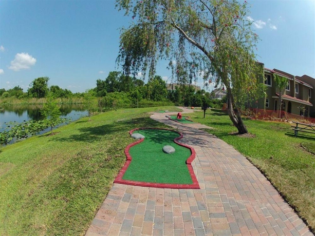 Imagen general del Hotel Vacation Villas At Fantasy World. Foto 3