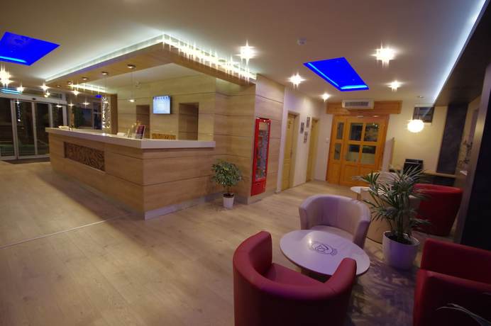 Imagen de los interiores del Hotel Vad&aacute;szk&uuml;rt Superior. Foto 18