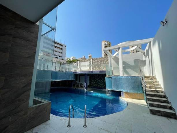 Imagen de la piscina del Hotel Vadamar. Foto 19