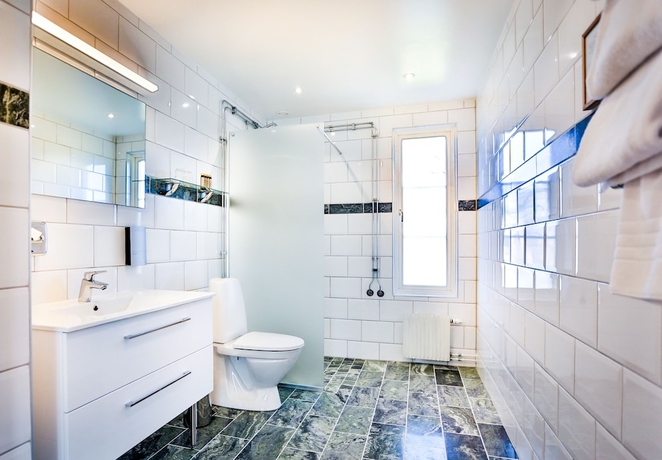 Imagen de la habitación del Hotel Vadstena Klosterhotel. Foto 14