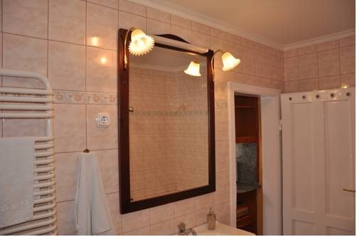 Imagen general del Hotel Vadvir&aacute;g Vend&eacute;glő &eacute;s Panzi&oacute;. Foto 4