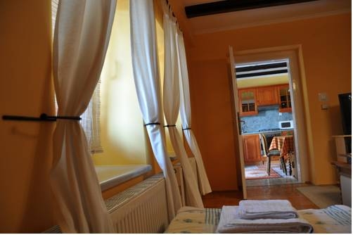 Imagen general del Hotel Vadvir&aacute;g Vend&eacute;glő &eacute;s Panzi&oacute;. Foto 6