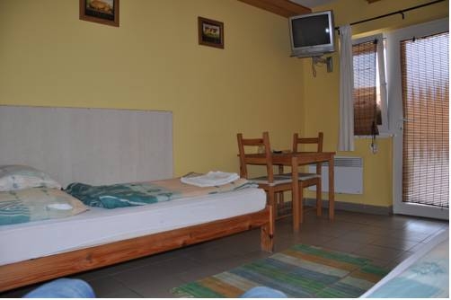 Imagen general del Hotel Vadvir&aacute;g Vend&eacute;glő &eacute;s Panzi&oacute;. Foto 14