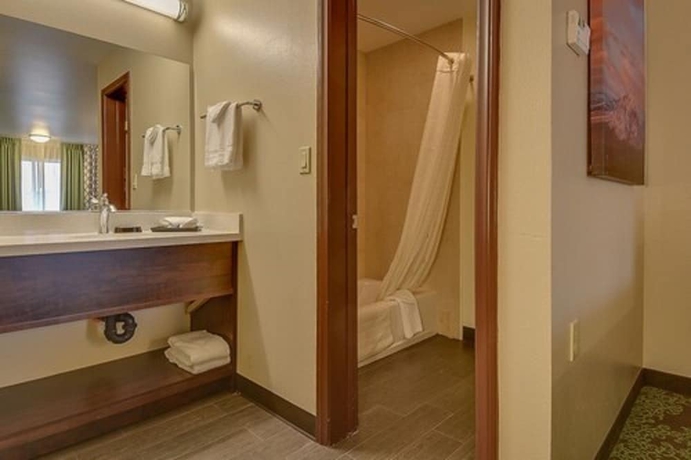 Imagen de la habitación del Hotel Vagabond Inn Bishop. Foto 9