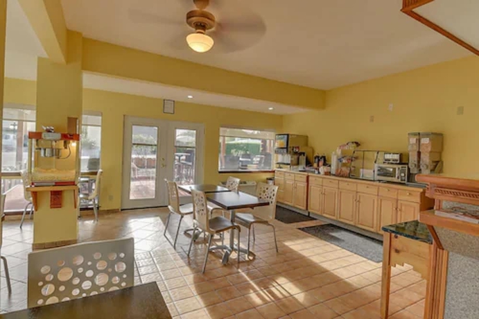 Imagen de los interiores del Hotel Vagabond Inn Bishop. Foto 17