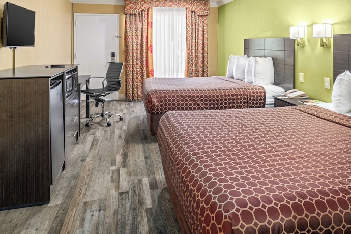 Imagen de la habitación del Hotel Vagabond Inn Costa Mesa. Foto 5