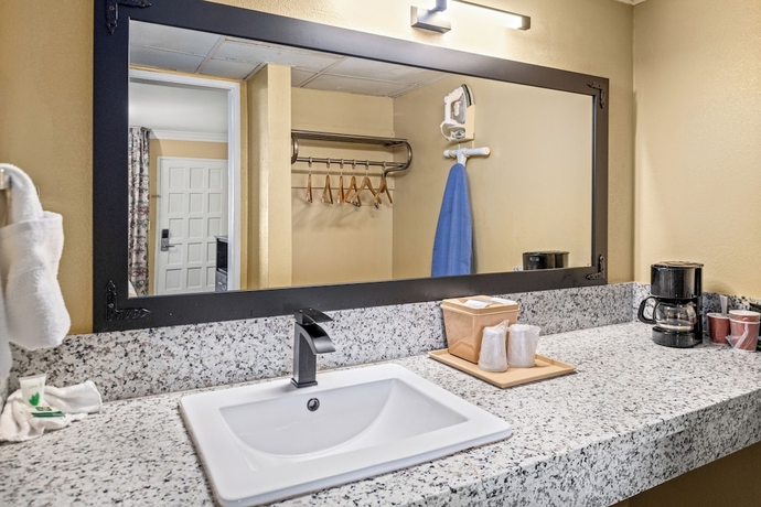 Imagen de la habitación del Hotel Vagabond Inn Costa Mesa. Foto 10