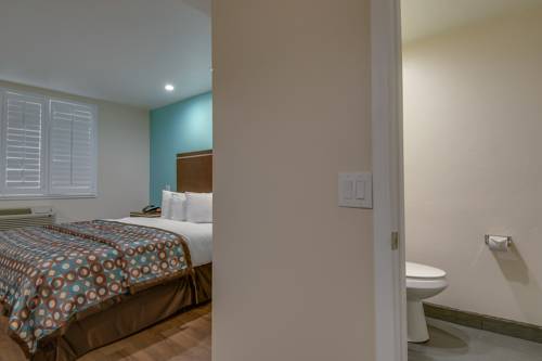 Imagen de la habitación del Hotel Vagabond Inn Executive Bakersfield Downtowner. Foto 6