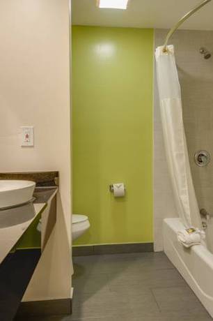 Imagen de la habitación del Hotel Vagabond Inn Executive Bakersfield Downtowner. Foto 15