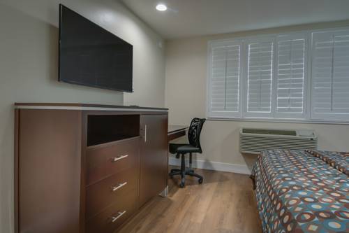 Imagen de la habitación del Hotel Vagabond Inn Executive Bakersfield Downtowner. Foto 16