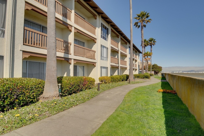 Imagen de los exteriores del Hotel Vagabond Inn Executive San Francisco Airport. Foto 13