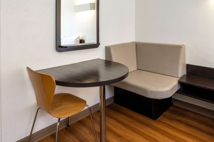 Imagen de la habitación del Hotel Vagabond Inn Santa Barbara, CA. Foto 5