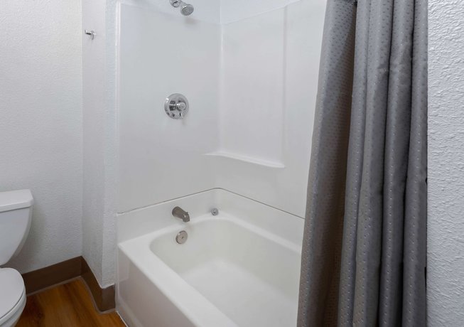 Imagen de la habitación del Hotel Vagabond Inn Santa Barbara, CA. Foto 6