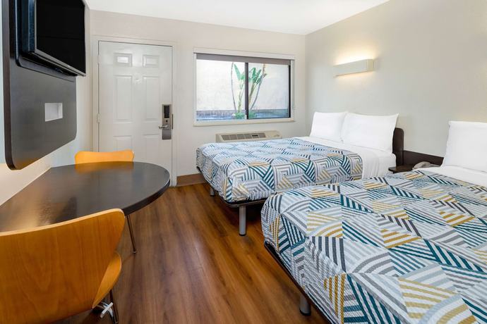 Imagen de la habitación del Hotel Vagabond Inn Santa Barbara, CA. Foto 14