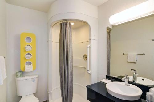 Imagen de la habitación del Hotel Vagabond Inn Sylmar. Foto 6
