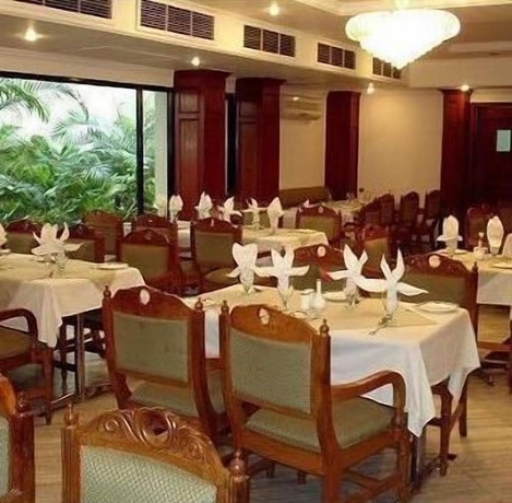 Imagen del bar/restaurante del Hotel Vaibhav. Foto 2