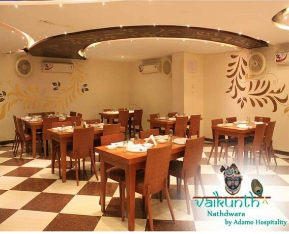 Imagen del bar/restaurante del Hotel Vaikunth By Adamo. Foto 19