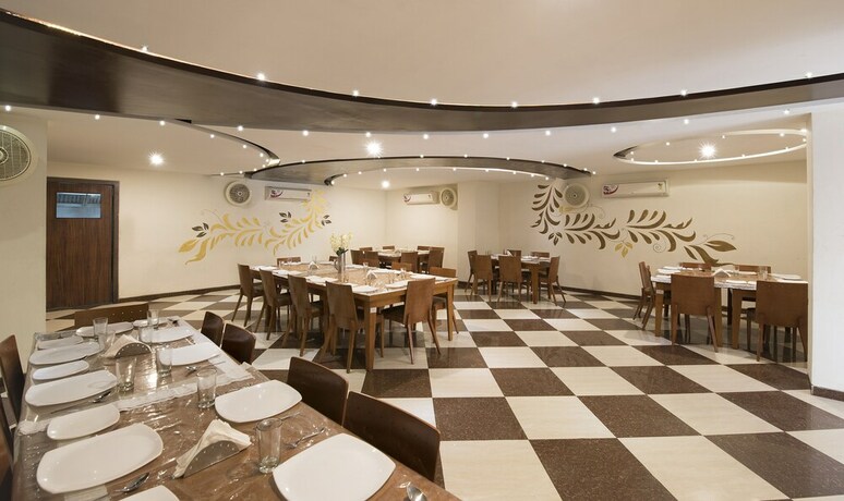 Imagen del bar/restaurante del Hotel Vaikunth By Adamo. Foto 20