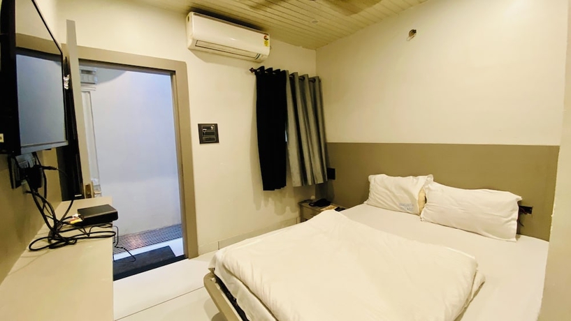 Imagen de la habitación del Hotel Vaikunth Palace. Foto 8