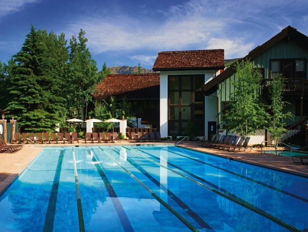 Imagen de la piscina del Hotel Vail Racquet Club Mountain Resort. Foto 12