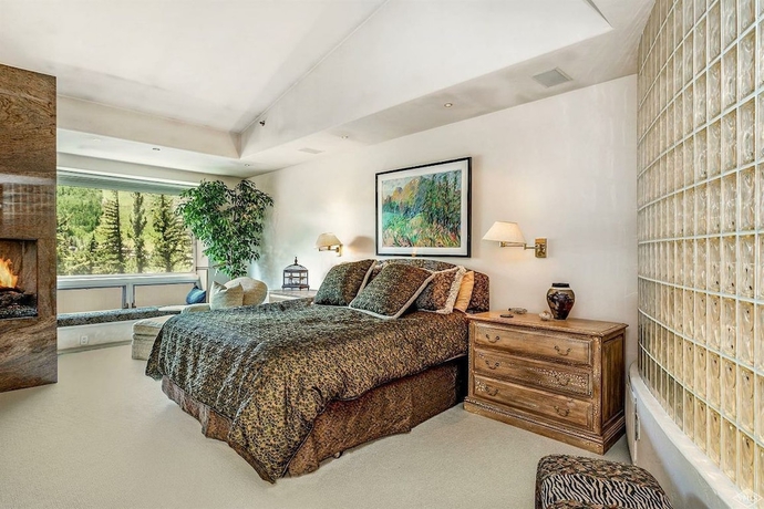 Imagen de la habitación del Hotel Vail's Mountain Haus. Foto 4