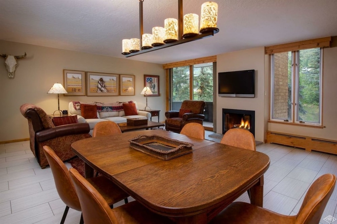 Imagen de la habitación del Hotel Vail's Mountain Haus. Foto 11