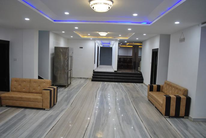 Imagen de los interiores del Hotel Vaishno Devi Heights. Foto 18