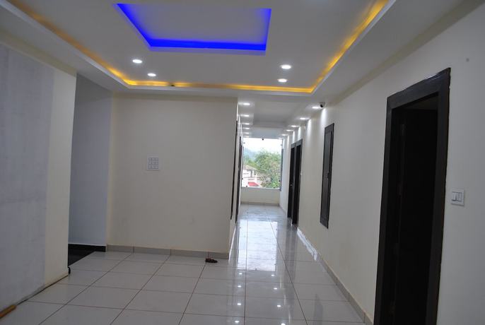 Imagen de los interiores del Hotel Vaishno Devi Heights. Foto 19