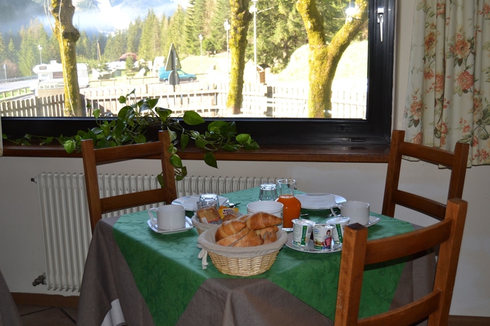 Imagen del bar/restaurante del Hotel Vajolet, Val di Fassa. Foto 6
