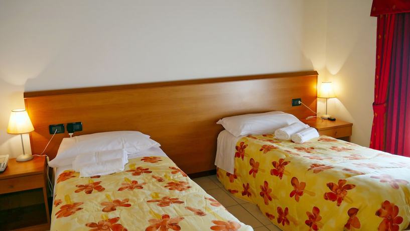 Imagen de la habitación del Hotel Vajont. Foto 6