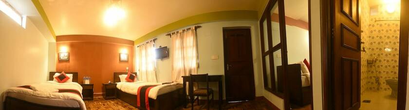 Imagen de la habitación del Hotel Vajra Guest House and Restaurant. Foto 13