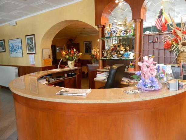 Imagen de los interiores del Hotel Val Carlina. Foto 19