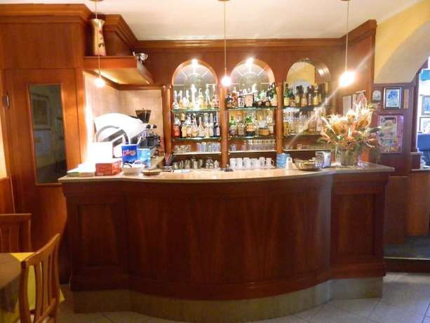 Imagen del bar/restaurante del Hotel Val Carlina. Foto 7