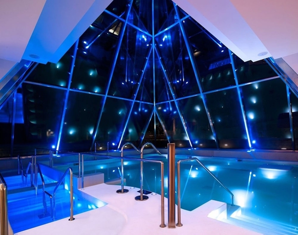 Imagen de la piscina del Hotel Val Di Luce Spa Resort. Foto 18