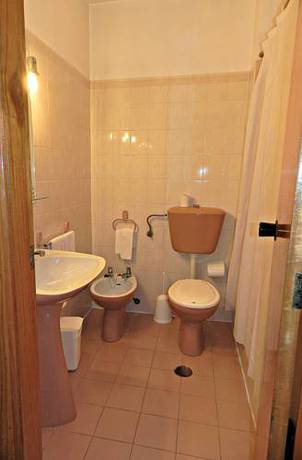 Imagen de la habitación del Hotel Val Flores. Foto 4