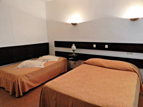 Imagen de la habitación del Hotel Val Flores. Foto 6