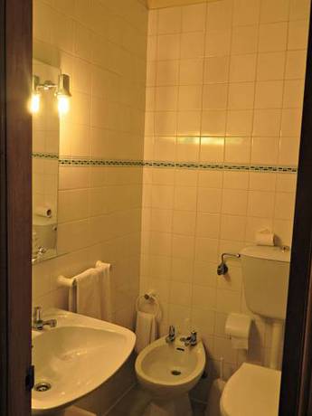 Imagen de la habitación del Hotel Val Flores. Foto 7