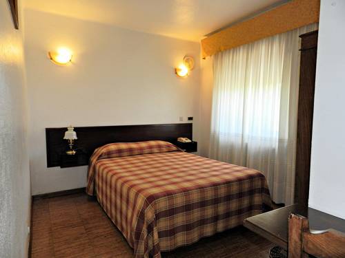 Imagen de la habitación del Hotel Val Flores. Foto 10