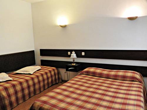 Imagen de la habitación del Hotel Val Flores. Foto 12