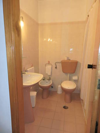 Imagen de la habitación del Hotel Val Flores. Foto 14